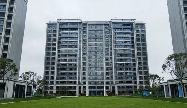 创建外贸网站：工业场景中的云服务器托管服务实践