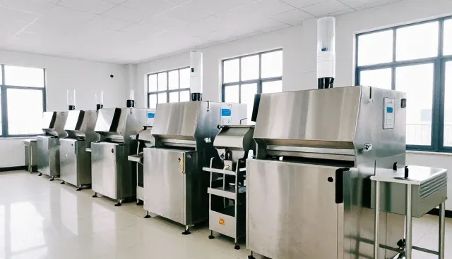 技术服务如何影响农产品基地合作的性能与适用条件