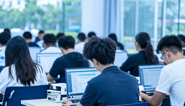 考试辅导课程研发如何实现精准教学场景适配