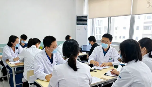 临床诊疗中患者依从性影响治疗效果的原因分析