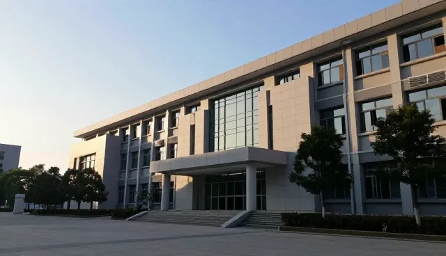 平面设计在新媒体运营中的应用与限制
