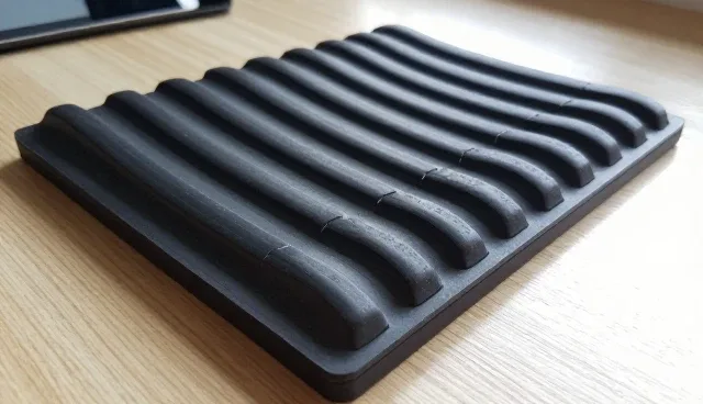 橡胶缓冲垫选型中的关键考量因素分析
