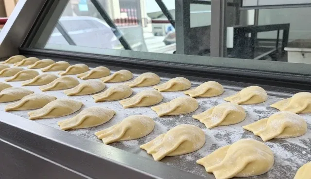 食品代加工中系统兼容性对渠道供货的影响对比