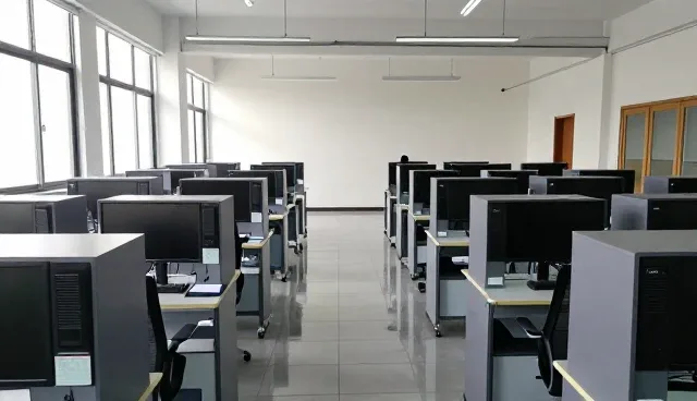 中小客户在技术研发中的服务需求与趋势变化