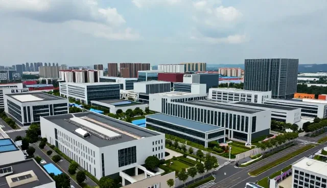 企业官网定制中的技术优化难点与应对策略