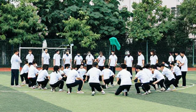 教学管理中教师专业素养对学生成绩的影响