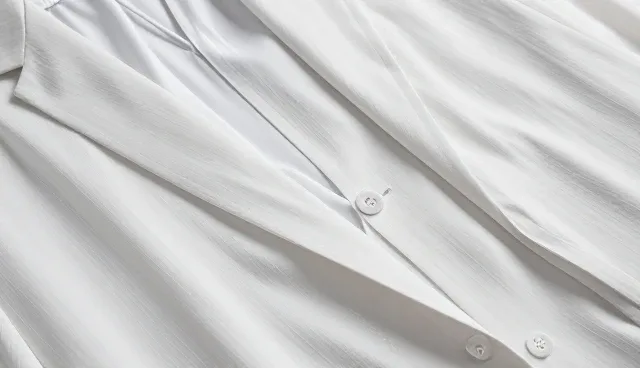 如何通过优化加工流程提升服装产品质量？
