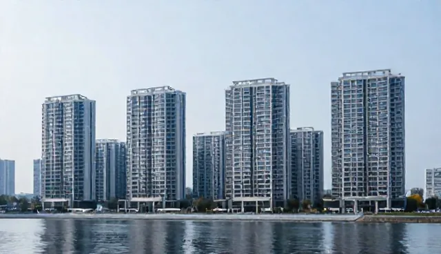 技术咨询业务中稳定性对比：维护与使用的实际取舍