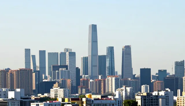 企业官网构建中的网络环境选择策略