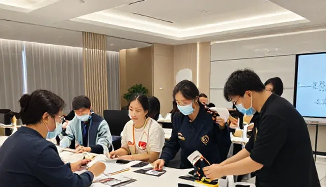 广告投放套餐在能力建设中的技术更新与维护建议