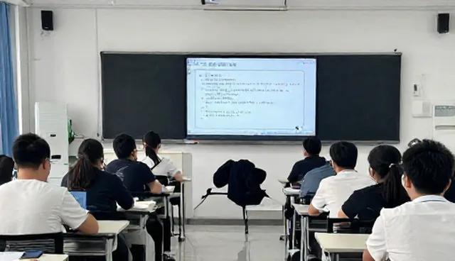 信息咨询产品选型关注点与使用建议