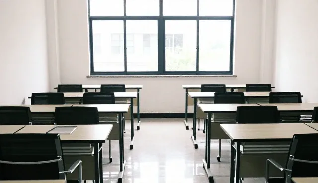技术培训中的使用建议：如何选择适配的培训方案