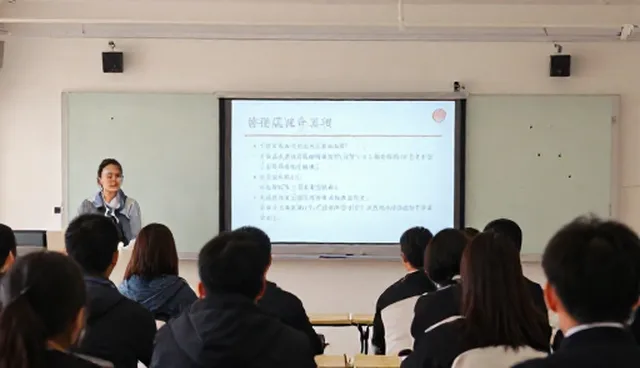 管理培训课程在不同场景下的适应性与性能表现