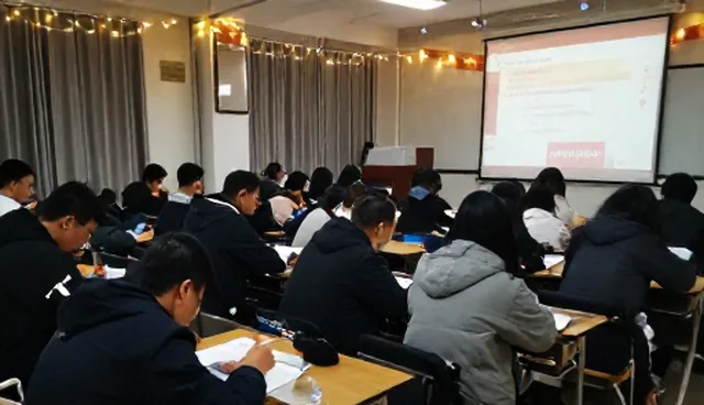 教育技术赋能教学方案创新路径探析