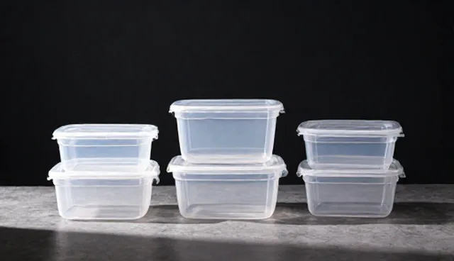 食品级塑料容器在包装配送中的性能表现与适用场景分析