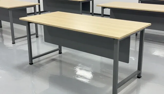 学校教室空间有限，如何选择适合的校用家具