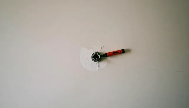 管道漏水问题处理中的家具场景应对策略
