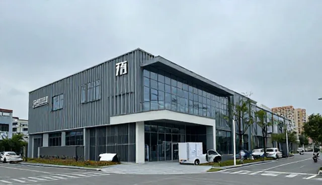 技术转让中的适用条件：自主开发与授权引进的权衡