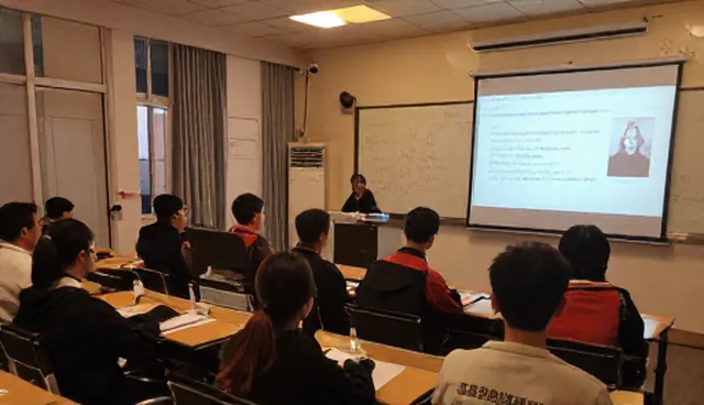 如何通过课程安排提升教师专业发展效率