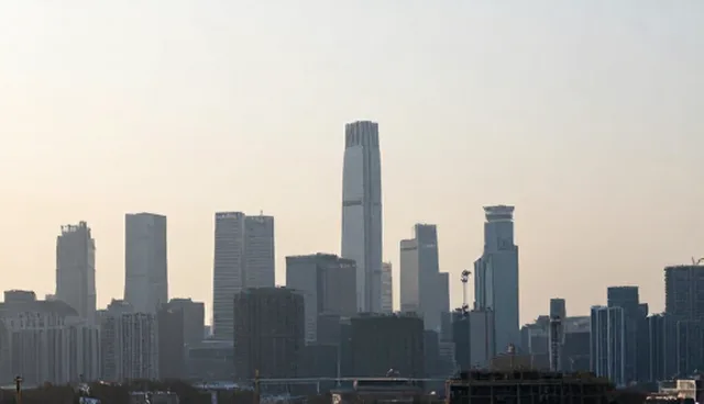 性能表现如何影响策划方案的适用条件