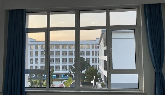 铝合金门窗选型关注点：应用场景分析与实际需求匹配