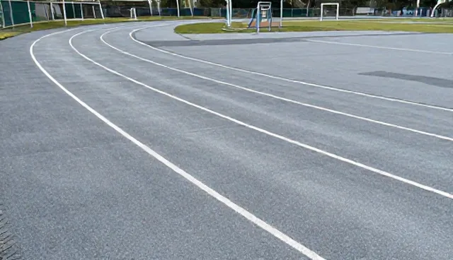 塑胶跑道使用与维护：关键环节与实际建议