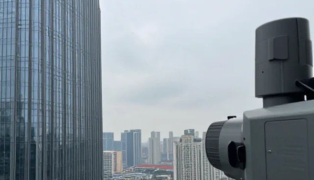 企业官网系统资源配置：两种做法的取舍与实际应用