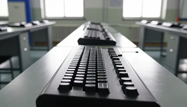 电子键盘系统性能优化与日常维护指南