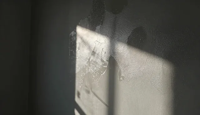 短视频拍摄在平面媒介投放中的应用与挑战