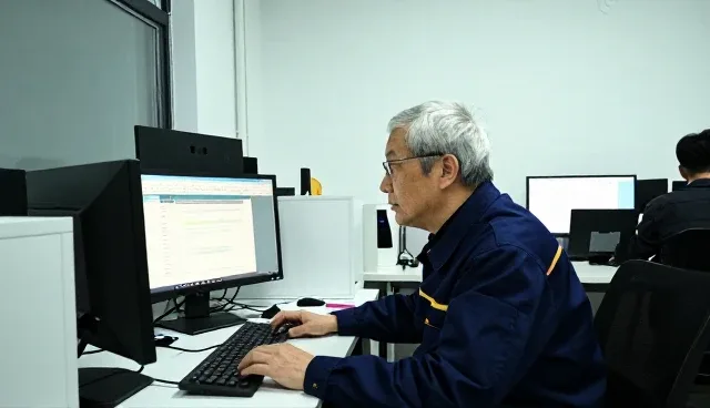 提升治疗效果的关键：医疗技术服务的日常使用与维护
