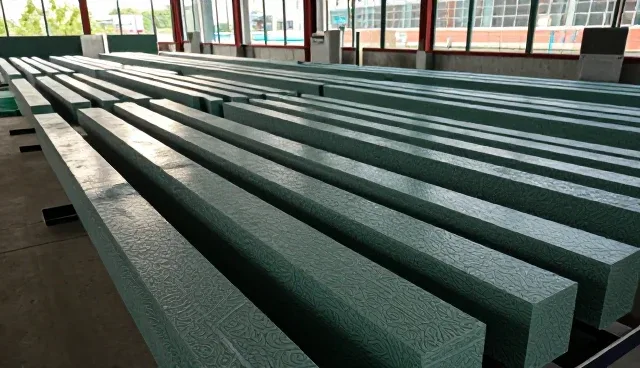 建筑模板在不同施工场景中的应用特点分析
