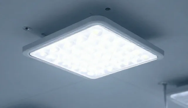 LED灯具安装位置选择对商铺照明效果的影响