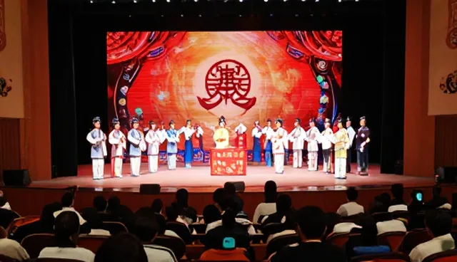 微商城系统开发：在线观演平台的适用条件与实践