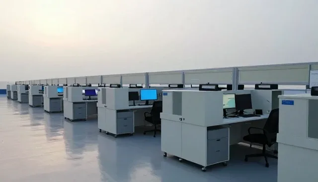 技术选型中性能与适用条件的综合考量