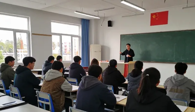 技术支持场景下两种培训方式的取舍分析