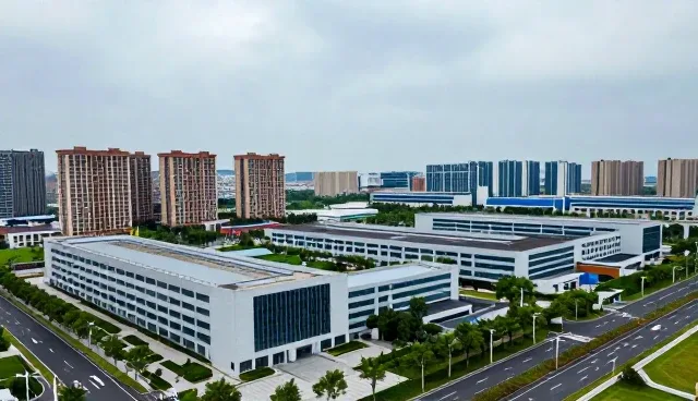 企业官网服务器选型中的性能优化关键考量
