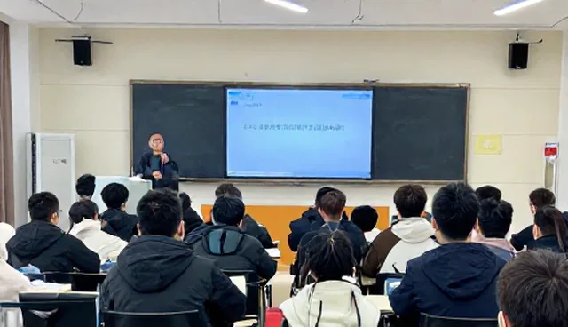 云技术培训课程在不同地区使用与维护建议