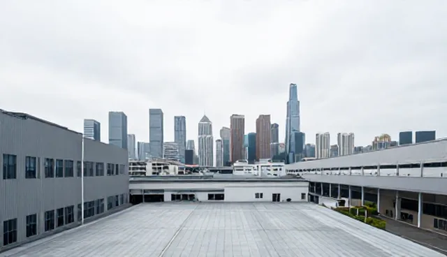 东莞建网站的两种做法对比及实际取舍