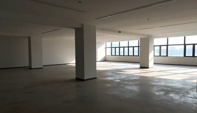 开荒保洁如何应对高层建筑施工后的清洁难题