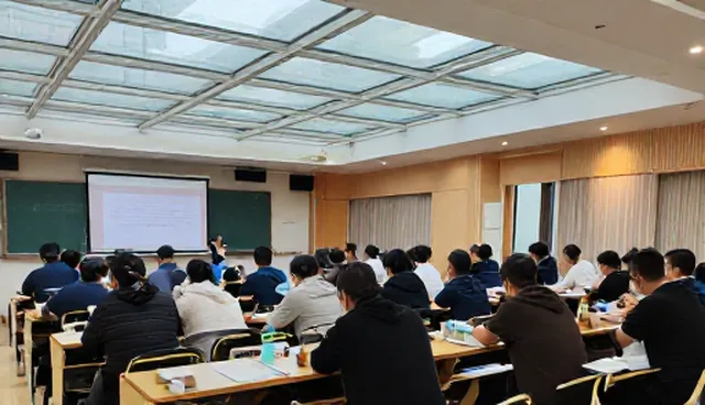 构建高效师资培训体系的关键成本控制方案