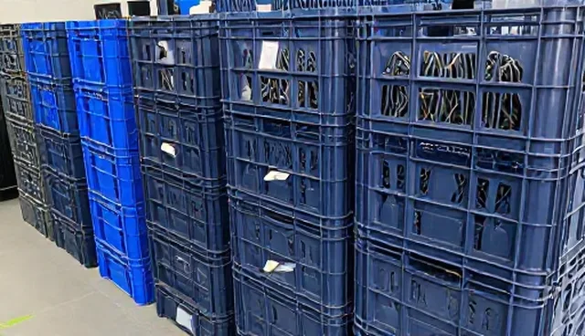 塑料周转箱在仓储管理中两种做法的取舍分析