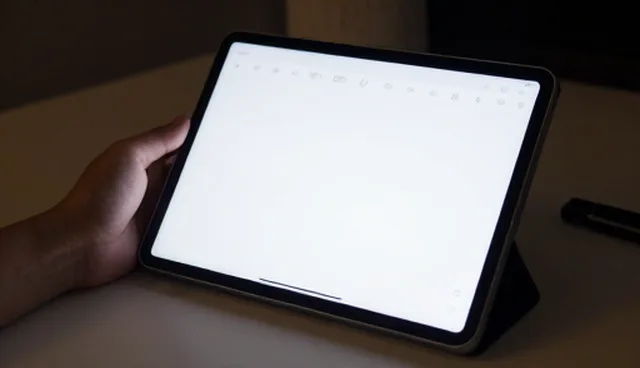 软件研发适用条件：性能与适用场景的分析