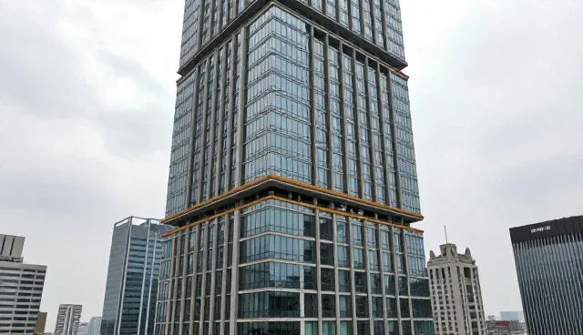 智能化转型下服装销售场景的实践与探索