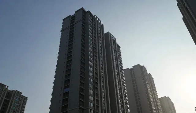 分散式执行在商务代理中的适用场景与限制