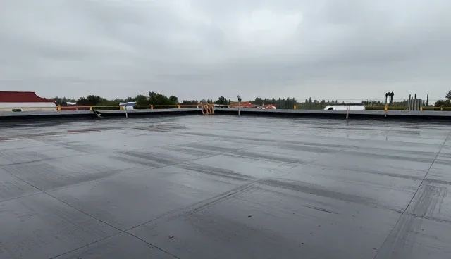 新型材料屋面防水施工的适用条件与选择依据