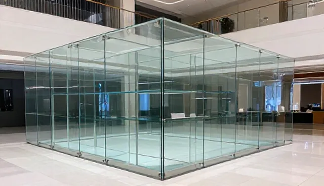 玻璃展示柜选型中需关注的关键问题解析