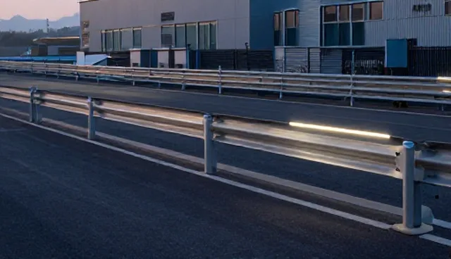 道路隔离护栏性能分析：使用与维护建议