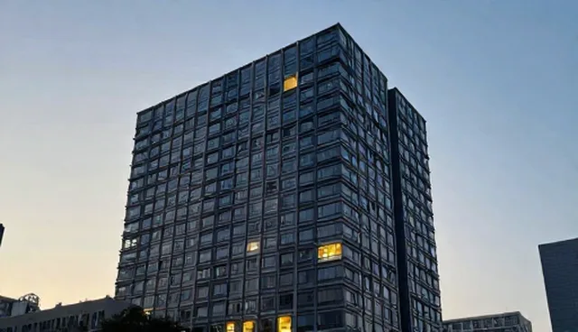 为什么电子产品在不同地区销售效果差异大？