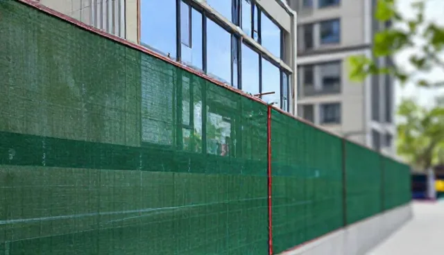 如何有效选择与维护建筑围挡网
