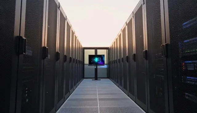技术保障如何支撑复杂网络下的团队协作